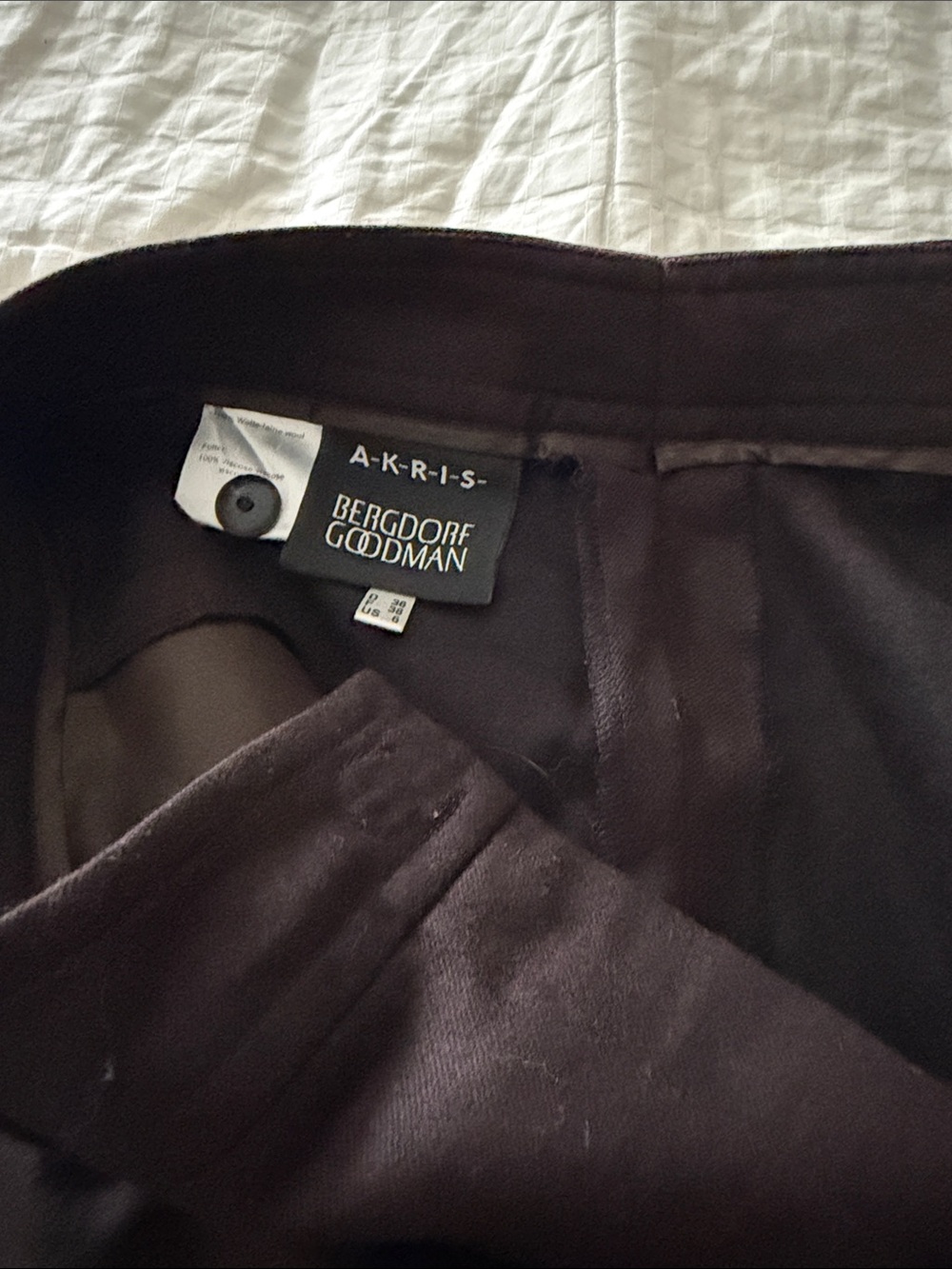 Akris 100% Wool Wide-Leg Trousers in Deep Brown